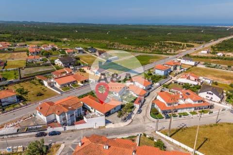Moradia Térrea Semi-nova com Elevada Eficiência Energética a Apenas 2 Minutos da Praia da Vieira