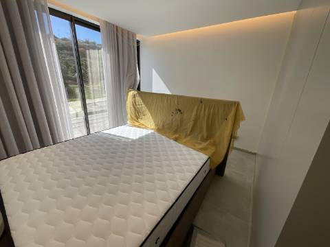 EXCELENTE MORADIA T3 COM PISCINA EM ALBUFEIRA