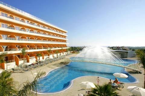 Agradável apartamento T1 equipado e mobilado, vista piscina e mar- Albufeira
