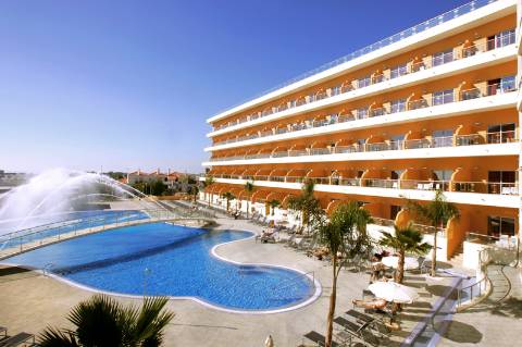 Agradável apartamento T1 equipado e mobilado, vista piscina e mar- Albufeira