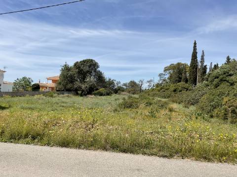 TERRENO PARA COSNTRUÇÃO MORADIAS