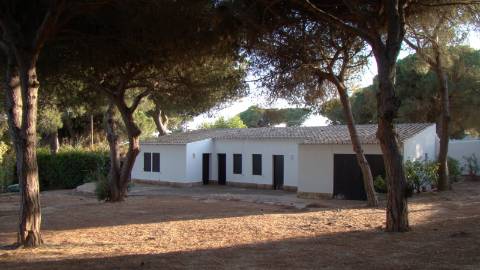 Casa térrea com piscina e vista maravilhosa sobre o mar