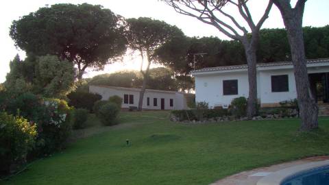 Casa térrea com piscina e vista maravilhosa sobre o mar