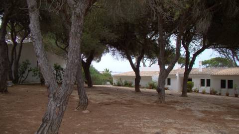 Casa térrea com piscina e vista maravilhosa sobre o mar