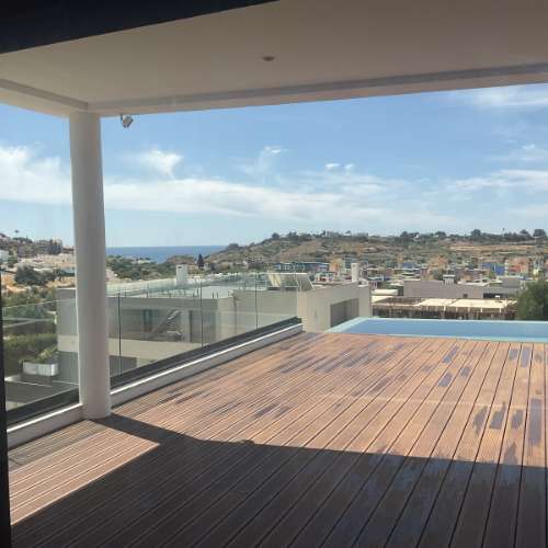 MAGNIFICA MORADIA T4 COM PISCINA E VISTA MAR