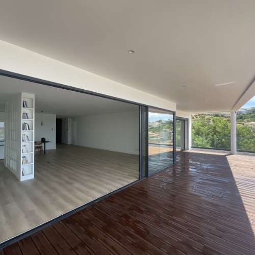 MAGNIFICA MORADIA T4 COM PISCINA E VISTA MAR