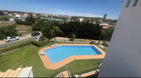 Moradia T3 com piscina e garagem