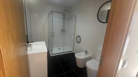 Moradia T3 com piscina e garagem