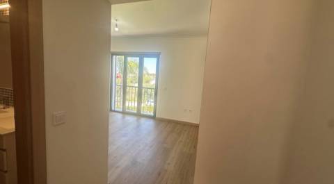 Moradia T3 com piscina e garagem