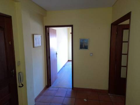 Apartamento T3 Venda em Tarouca e Dálvares,Tarouca