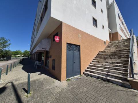 T2 com estacionamento e varanda | Oportunidade única na Ameixoeira - Lisboa