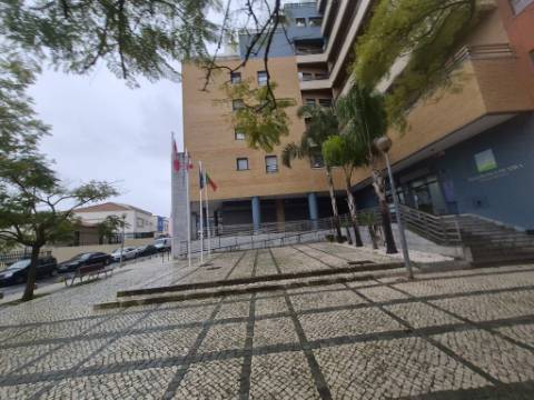 T2 COM PISCINA no Edifício Varandas da Lezíria | Centro de Vila Franca de Xira