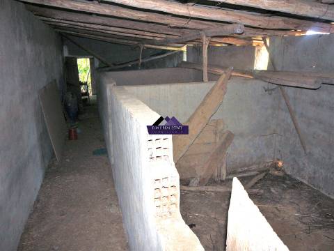 Terreno com arrecadação em Odeleite - Tranquilidade e contacto com a Natureza