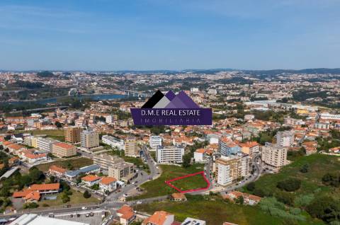 Terreno para Construção com PIP Aprovado - Porto