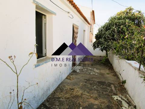 Casa Térrea T2 em Ruína com Terreno | Odeleite