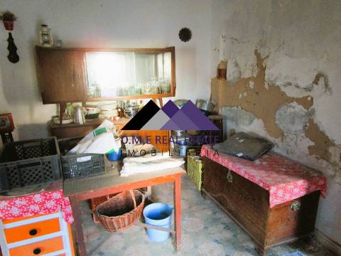 Casa Térrea T2 em Ruína com Terreno | Odeleite