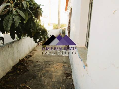 Casa Térrea T2 em Ruína com Terreno | Odeleite