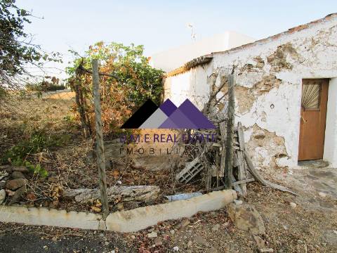 Casa Térrea T2 em Ruína com Terreno | Odeleite