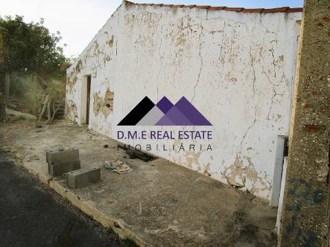 Casa Térrea T2 em Ruína com Terreno | Odeleite