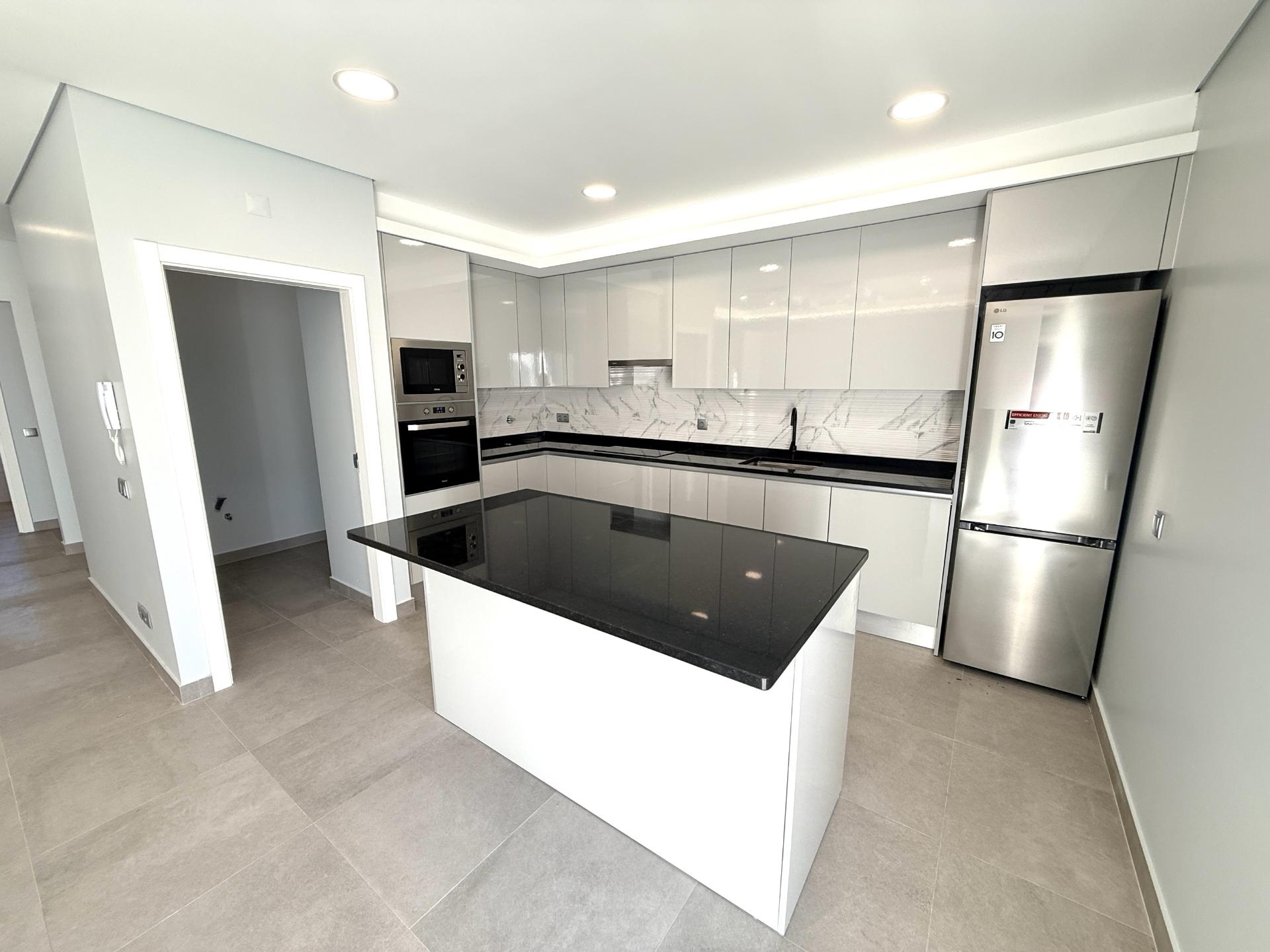 Moradia Moderna T6 em Castro Marim - Conforto, Espaço e Qualidade de Vida