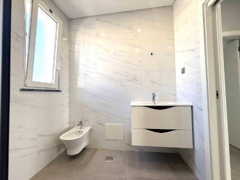 Moradia Moderna T6 em Castro Marim - Conforto, Espaço e Qualidade de Vida