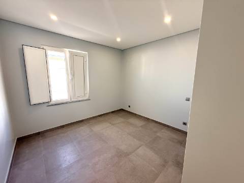 Moradia Moderna T6 em Castro Marim - Conforto, Espaço e Qualidade de Vida
