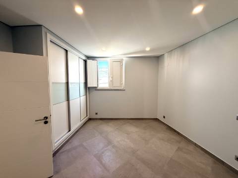 Moradia Moderna T6 em Castro Marim - Conforto, Espaço e Qualidade de Vida
