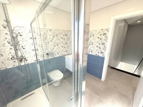 Moradia Moderna T6 em Castro Marim - Conforto, Espaço e Qualidade de Vida