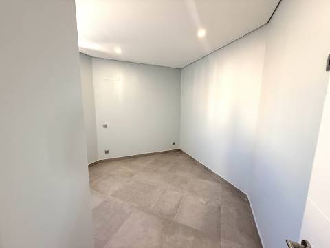 Moradia Moderna T6 em Castro Marim - Conforto, Espaço e Qualidade de Vida