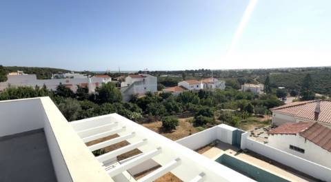 Moradia nova de Luxo T4 com Piscina em Castro Marim