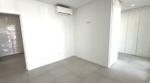 Moradia nova de Luxo T4 com Piscina em Castro Marim