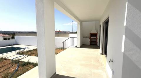 Moradia nova de Luxo T4 com Piscina em Castro Marim