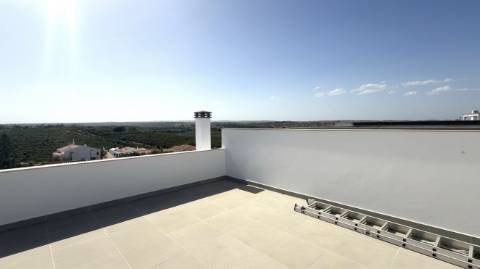 Moradia nova de Luxo T4 com Piscina em Castro Marim