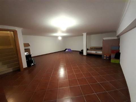 Moradia T4+1