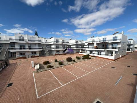 Apartamento T1+1 com Terraços Amplos e Vista Mar - Manta Rota