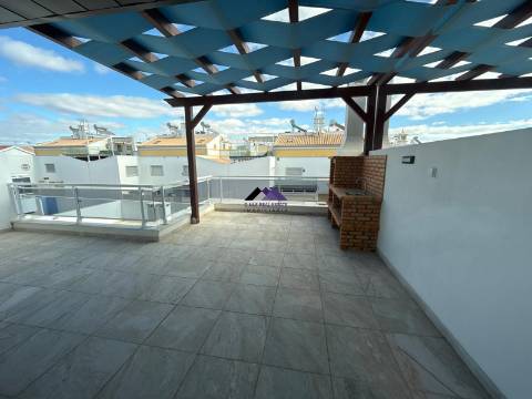 Apartamento T1+1 com Terraços Amplos e Vista Mar - Manta Rota