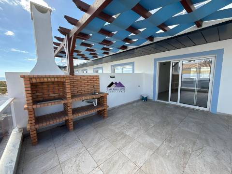 Apartamento T1+1 com Terraços Amplos e Vista Mar - Manta Rota