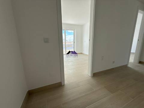 Apartamento T1+1 com Terraços Amplos e Vista Mar - Manta Rota