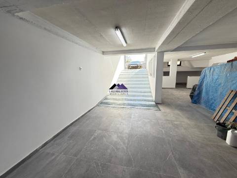 Moradia moderna T3, nova a estrear, situada na prestigiada Urbanização Rias Parque, em Vila Real de Santo António