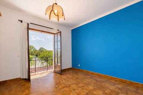 Moradia Independente com Espaço Comercial | Terreno Misto de 4.590 m² | A 12 Minutos de Tavira