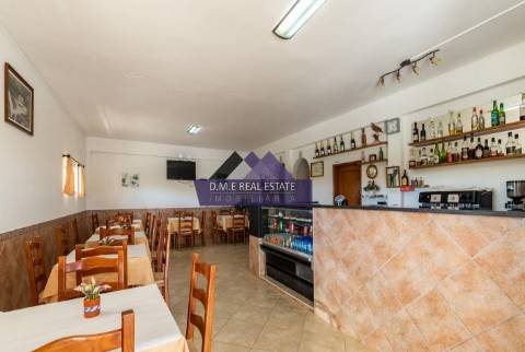 Moradia Independente com Espaço Comercial | Terreno Misto de 4.590 m² | A 12 Minutos de Tavira
