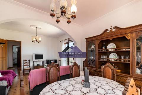 Moradia Independente com Espaço Comercial | Terreno Misto de 4.590 m² | A 12 Minutos de Tavira