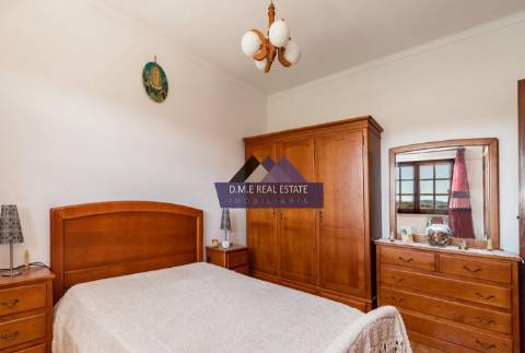 Moradia Independente com Espaço Comercial | Terreno Misto de 4.590 m² | A 12 Minutos de Tavira