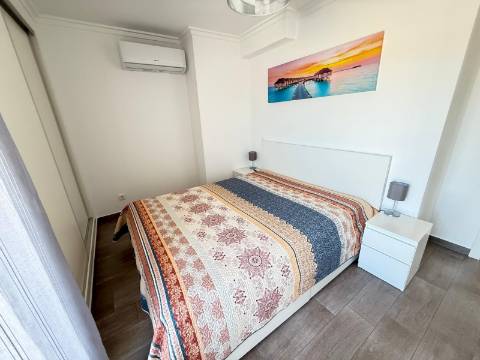 Duplex T1+1 Moderno com Terraço e Varandas - a 350m da Praia em Monte Gordo