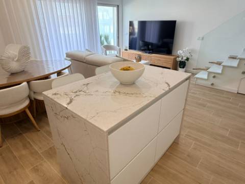 Apartamento Exclusivo T2 +2 (Quarto Interior) | 3 Casas de Banho | Vista Mar | 300 metros da praia de Monte Gordo