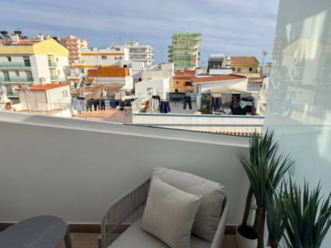 Apartamento Exclusivo T2 +2 (Quarto Interior) | 3 Casas de Banho | Vista Mar | 300 metros da praia de Monte Gordo