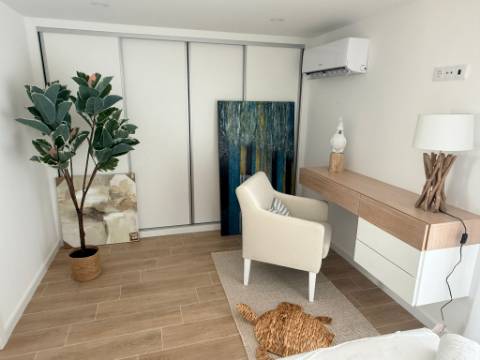 Apartamento Exclusivo T2 +2 (Quarto Interior) | 3 Casas de Banho | Vista Mar | 300 metros da praia de Monte Gordo