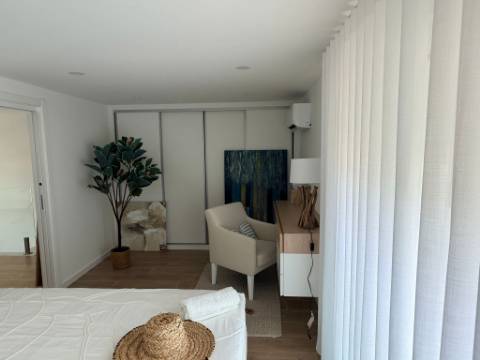 Apartamento Exclusivo T2 +2 (Quarto Interior) | 3 Casas de Banho | Vista Mar | 300 metros da praia de Monte Gordo