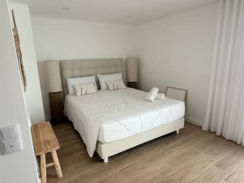 Apartamento Exclusivo T2 +2 (Quarto Interior) | 3 Casas de Banho | Vista Mar | 300 metros da praia de Monte Gordo