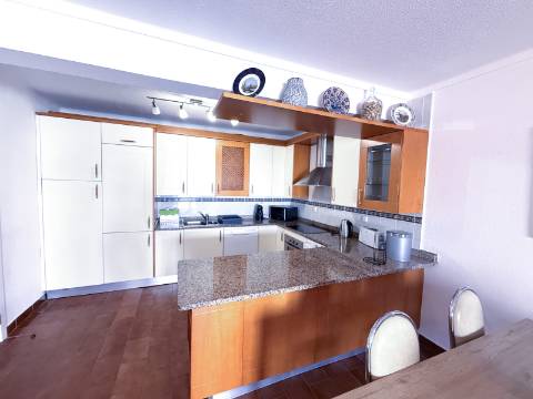 Apartamento T2 com Excelentes Áreas em Monte Gordo a 400 metros da praia